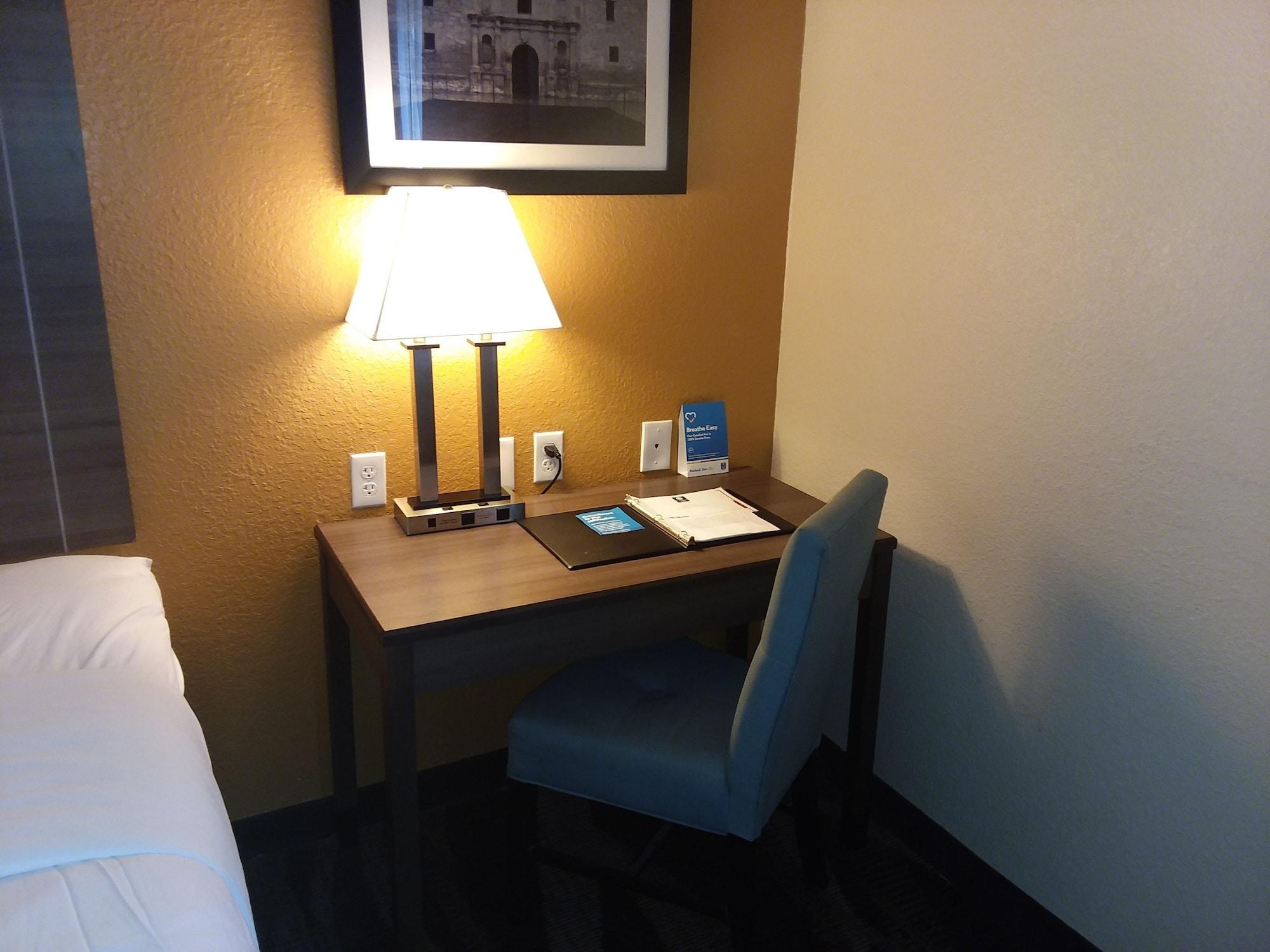 Comfort Inn Near Frost Bank Center 샌안토니오 외부 사진