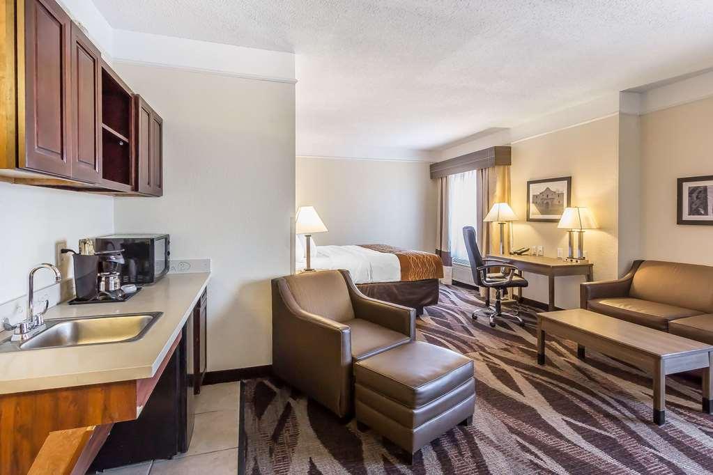 Comfort Inn Near Frost Bank Center 샌안토니오 외부 사진